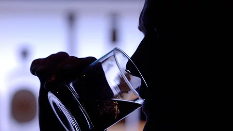 Illegal hergestellter Alkohol ist ein wiederkehrendes Problem in der Türkei. Illegal hergestellter Alkohol ist ein wiederkehrendes Problem in der Türkei.