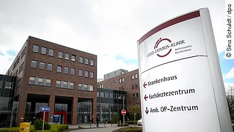 Das ostfriesische Krankenhaus Ubbo-Emmius-Klinik in Aurich