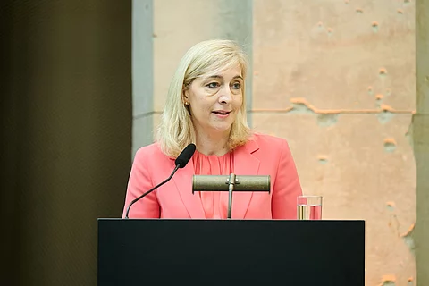 Bundesgesundheitsministerin Warken findet klare Worte gegen Gewalt Bundesgesundheitsministerin Warken findet klare Worte gegen Gewalt an medizinischem Personal.
