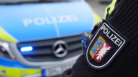 Die Polizei in Schleswig-Holstein ermittelt jetzt auch gegen die Ehefrau des bereits angeklagten Mediziners  auch 