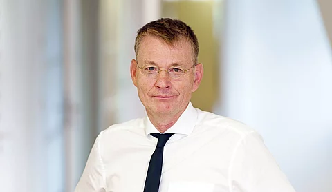 urn:newsml:dpa.com:20090101:241119-935-334689